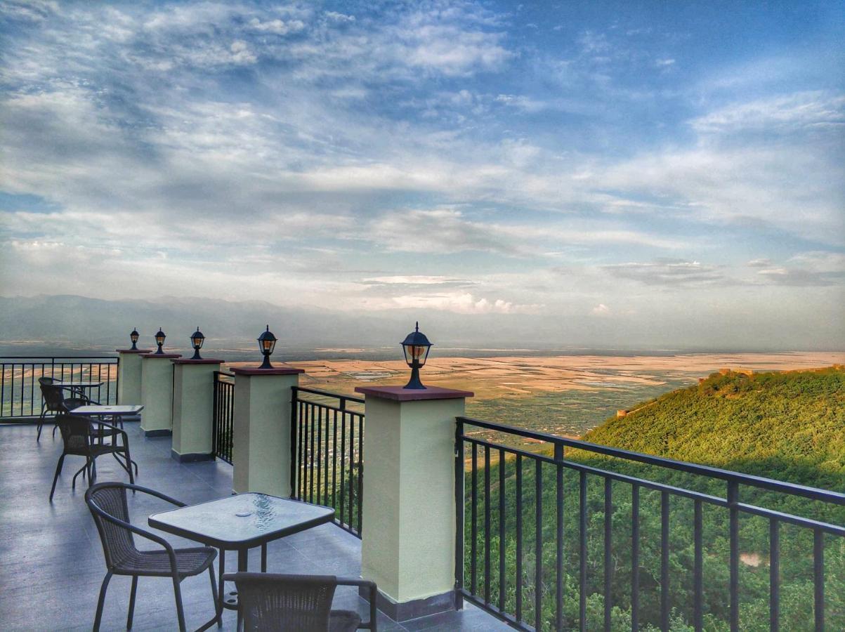 Favourite Apartment Sighnaghi Luaran gambar